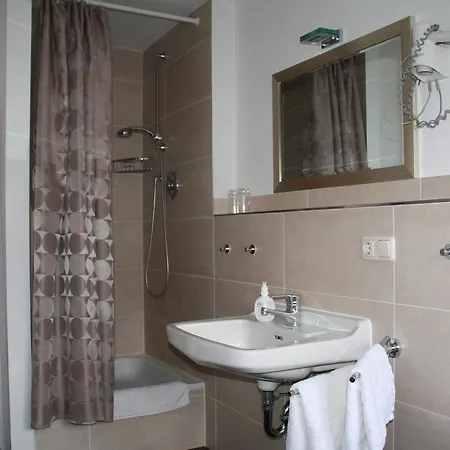 Gaestehaus Nicole 게스트하우스 가르미슈파르텐키르헨